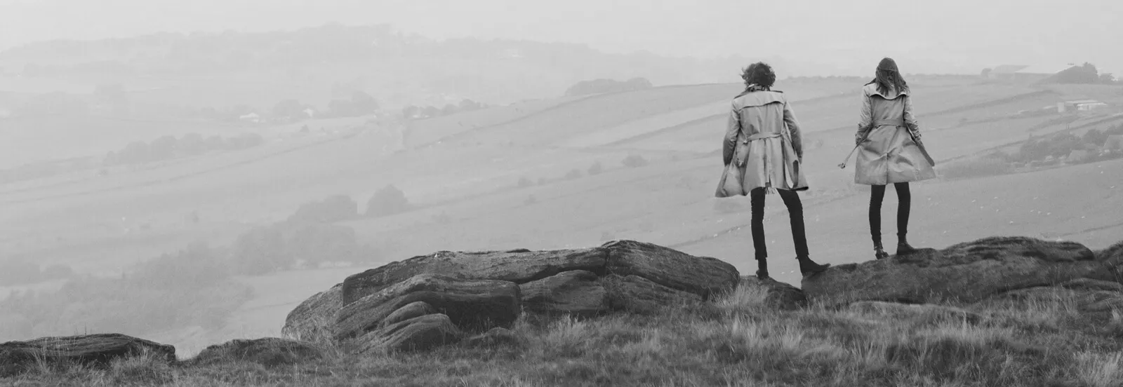 How Burberry Does Marketing In 2017 To Be A Top Digital Luxury Brand